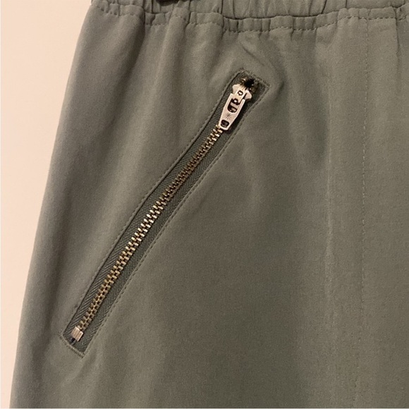 ATHLETA ASPIRE ANKLE CINCH PANT SIZE 8 - Picture 9 of 10